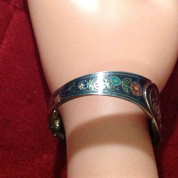 Vintage Cloisonne Purple Enamel Rose Design Floral Hinged Clapper Bracelet - Picture 3 of 7